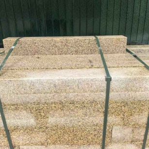 秦皇岛 黄金麻花岗岩石材机切面栏杆料半成品