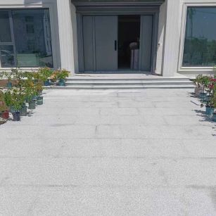 秦皇岛 芝麻白花岗岩地铺石地面铺装