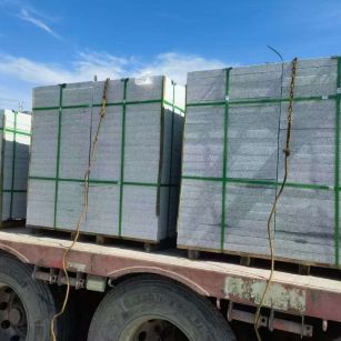 秦皇岛 芝麻白花岗岩地铺石装车日常