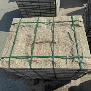 秦皇岛 黄金麻花岗岩石材自然面蘑菇石成品