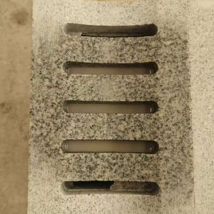 秦皇岛 芝麻白拉丝面花岗岩U型开槽排水槽