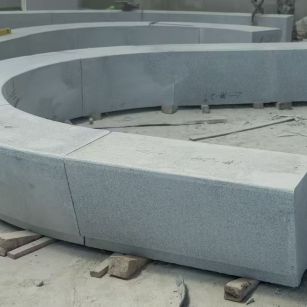 秦皇岛 芝麻白花岗岩光面弧形坐凳