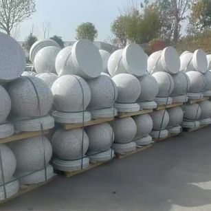 秦皇岛 白麻花岗岩石材圆球，石球，挡车球，隔离球，景观石球，风水球等