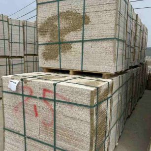 秦皇岛 黄金麻花岗岩石材荔枝面地铺石2.5*300*600