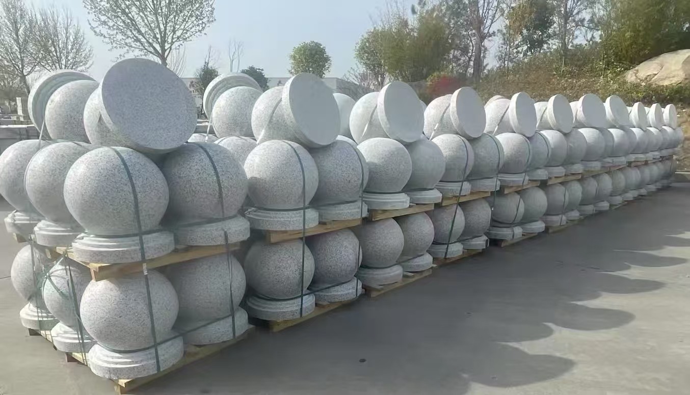 秦皇岛 白麻花岗岩石材圆球，石球，挡车球，隔离球，景观石球，风水球等