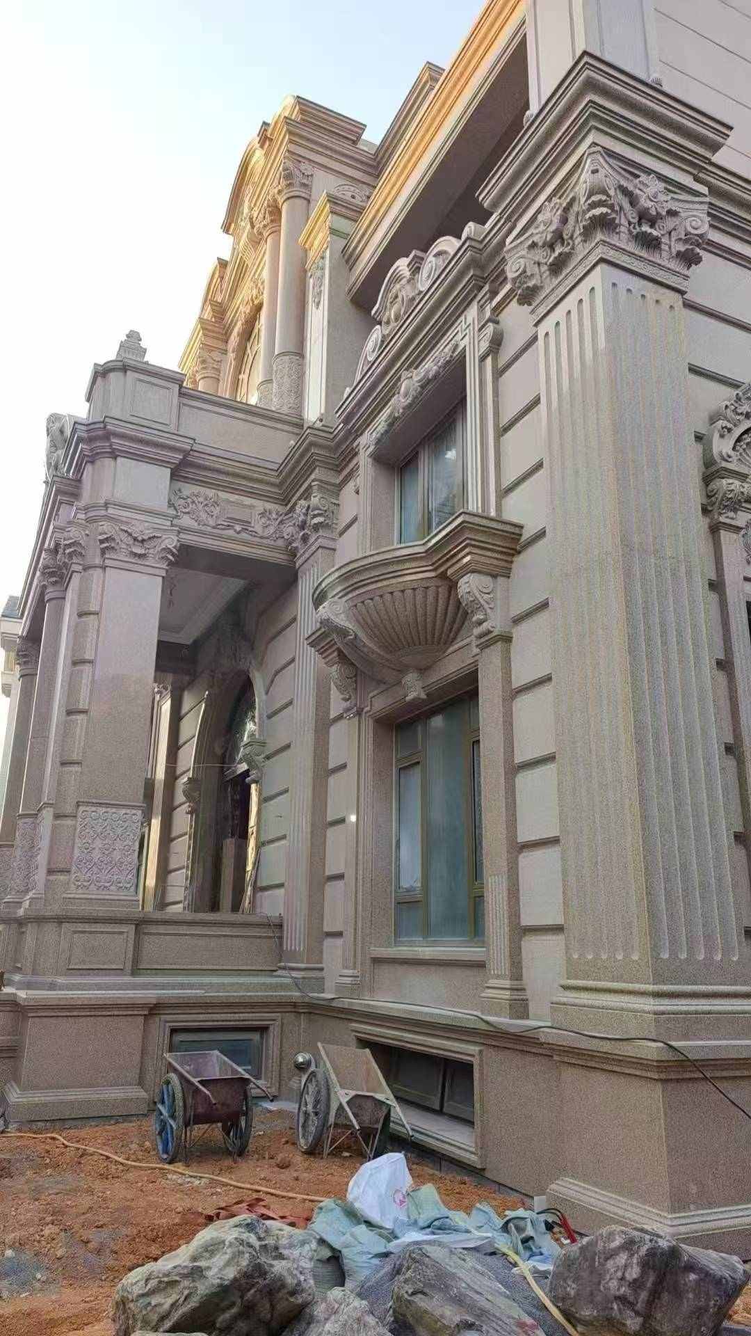 秦皇岛 黄金麻花岗岩光面别墅外墙干挂施工完成