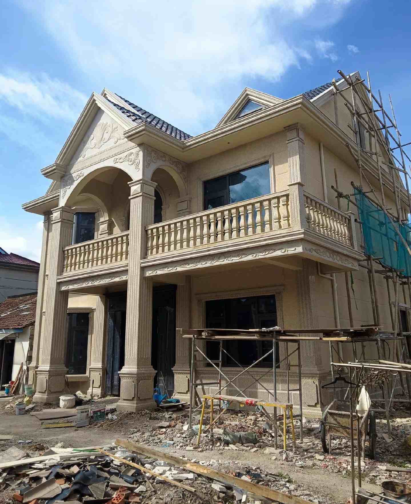 秦皇岛 黄金麻花岗岩石材私人别墅雕花门楼柱阳台栏杆