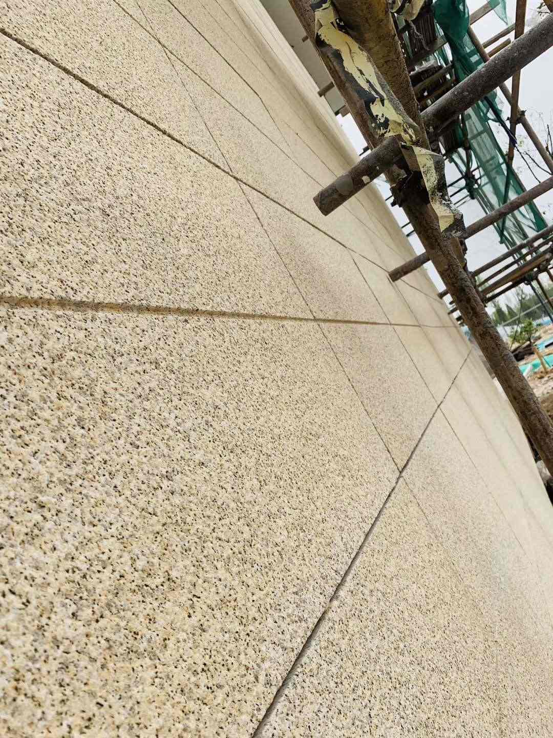 秦皇岛 黄金麻花岗岩荔枝面外墙干挂石材效果示例