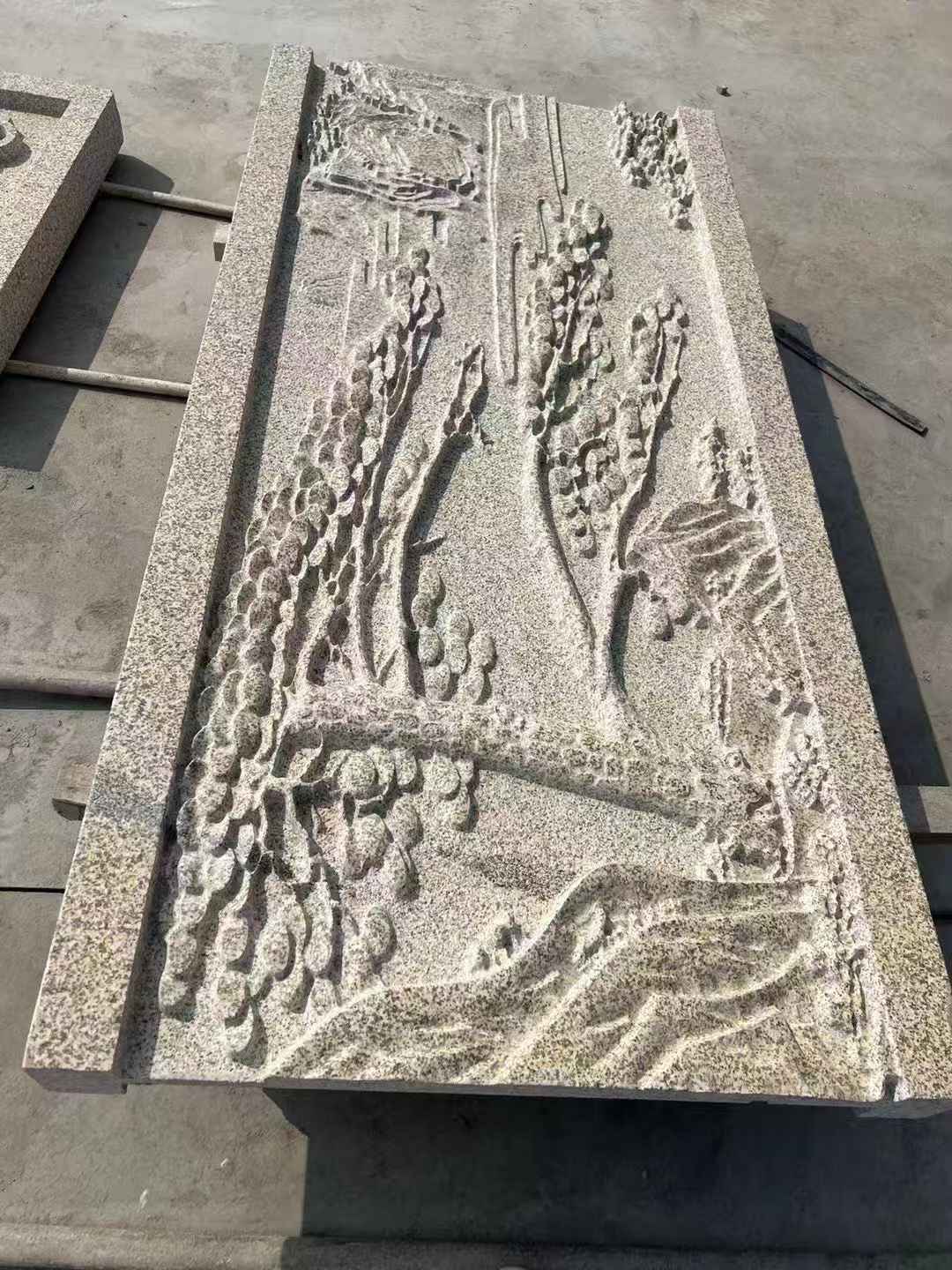 秦皇岛 黄金麻雕刻板浮雕迎客松