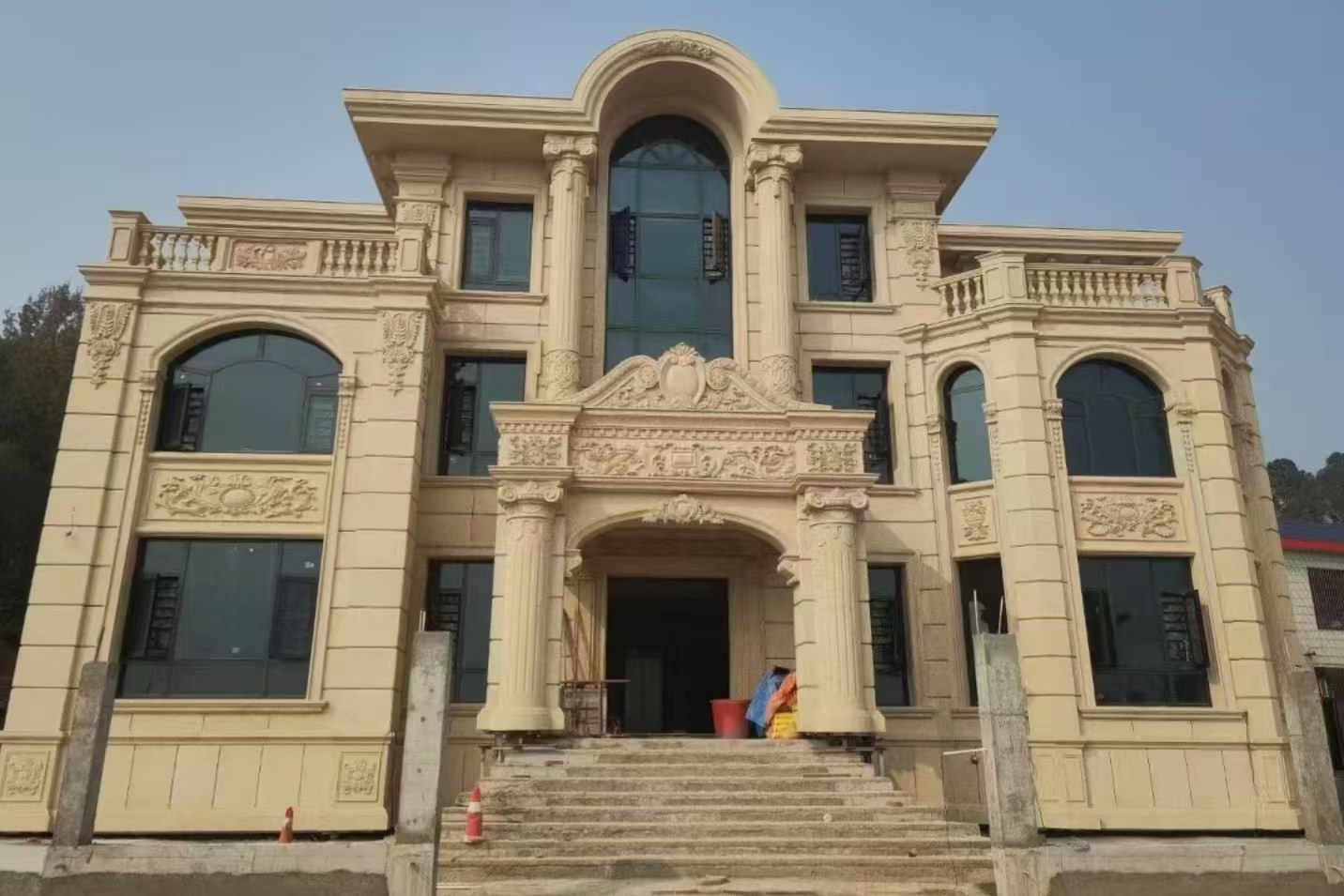 秦皇岛 黄金麻花岗岩别墅外墙干挂