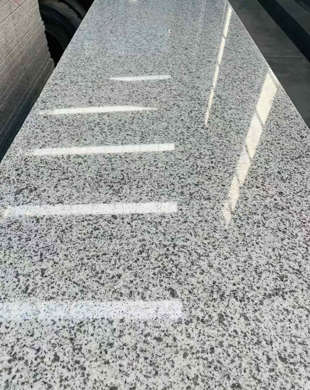 秦皇岛 白麻花岗岩光面毛板