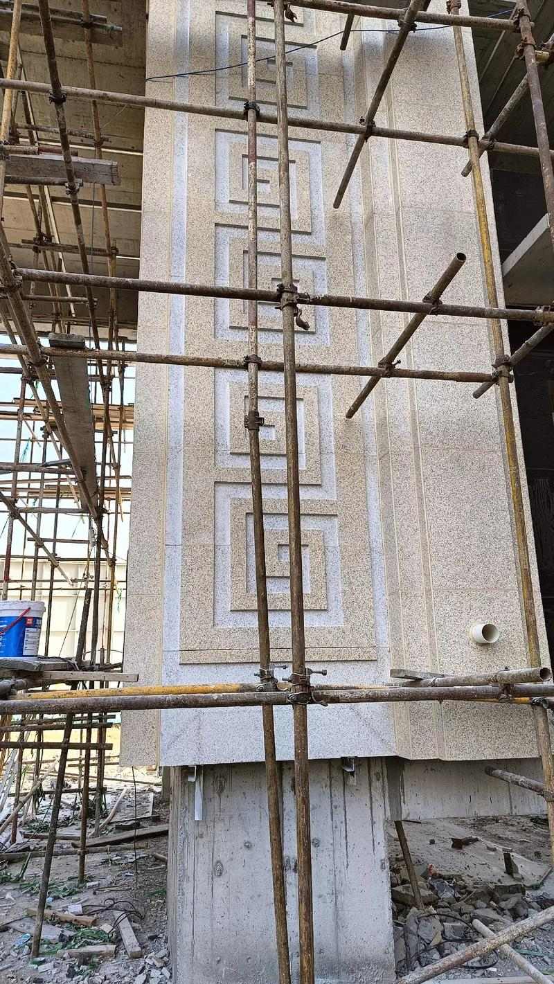 秦皇岛 黄金麻花岗岩别墅外墙干挂回纹造型效果