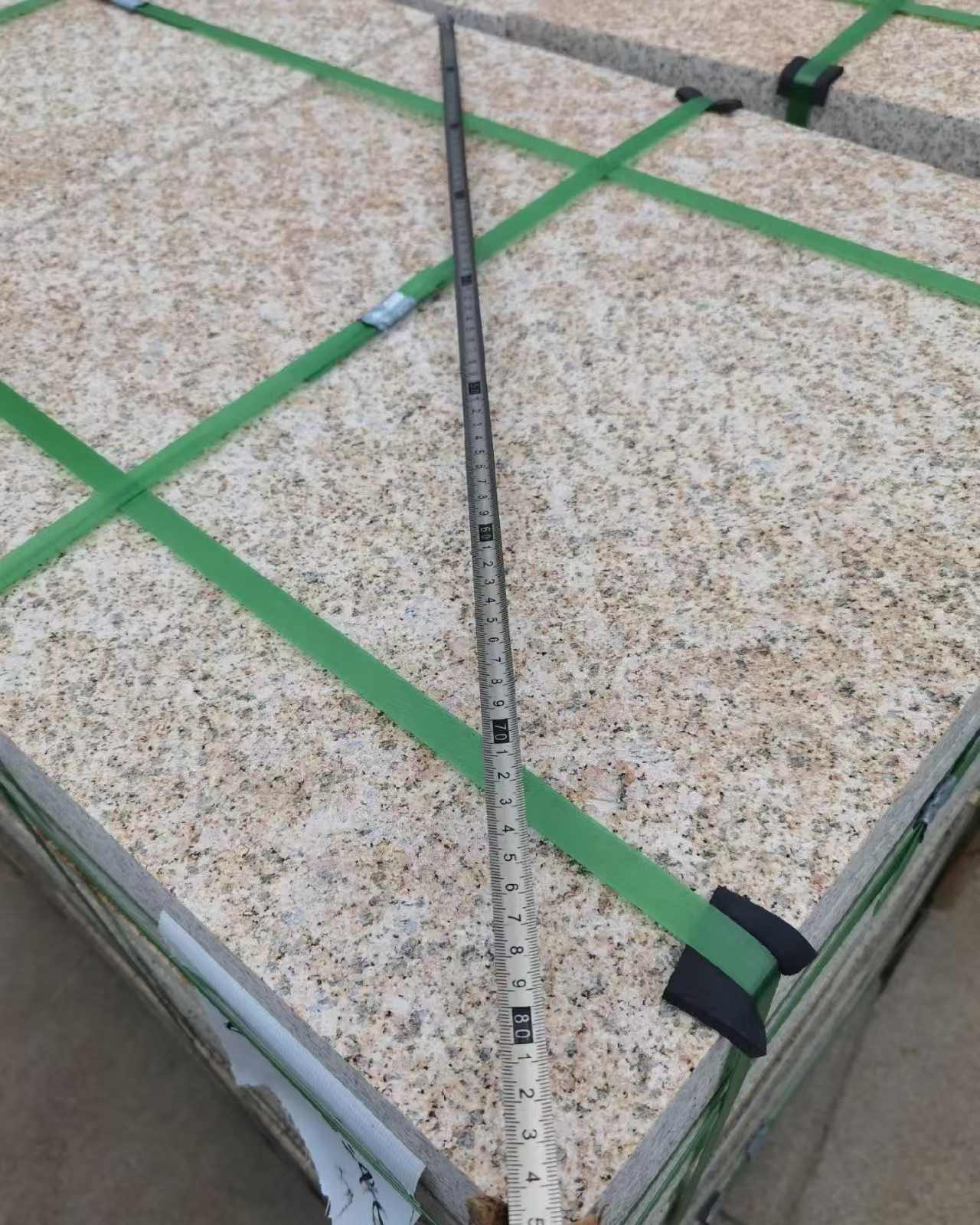 秦皇岛 黄金麻火烧面地铺石