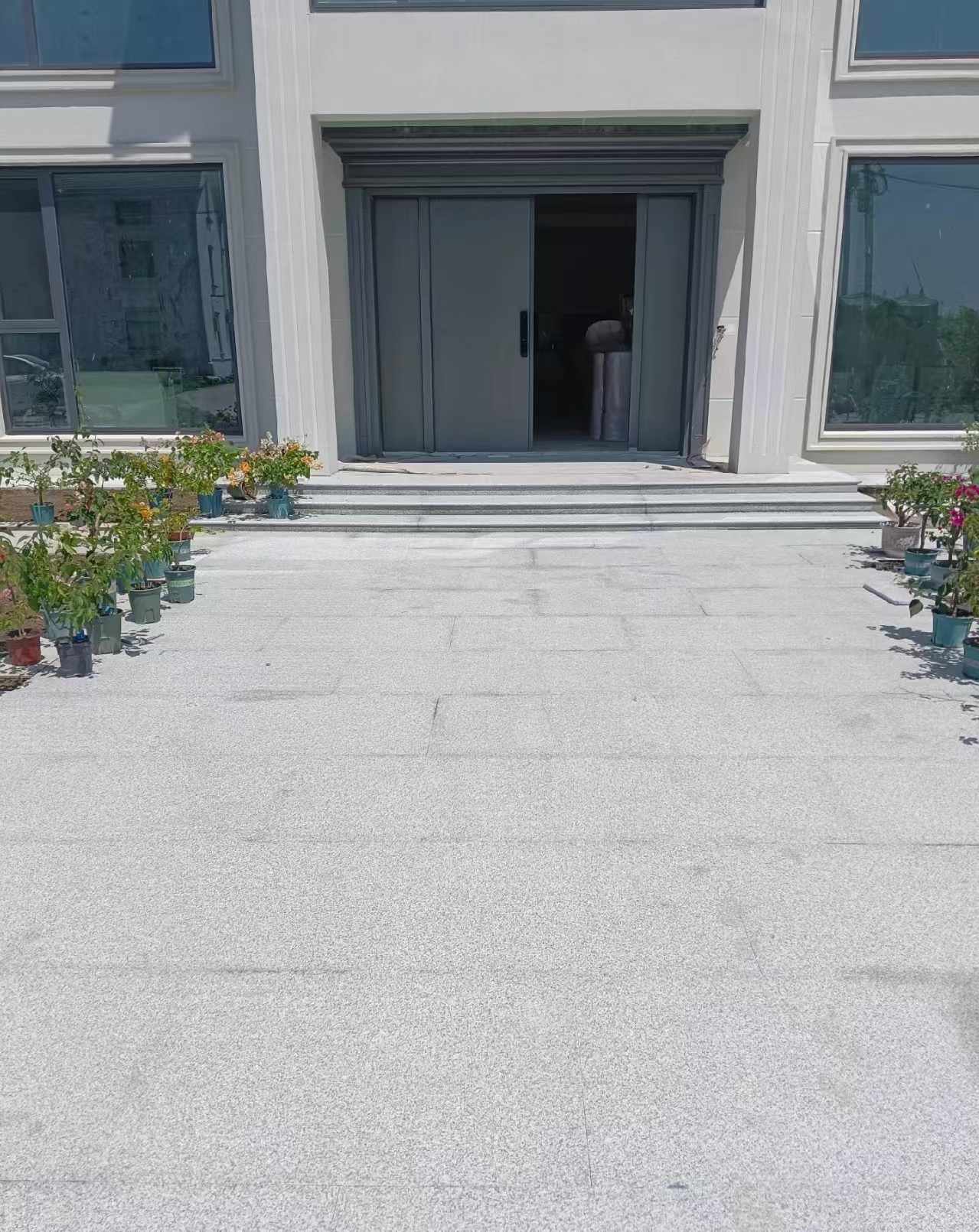 秦皇岛 芝麻白花岗岩地铺石地面铺装