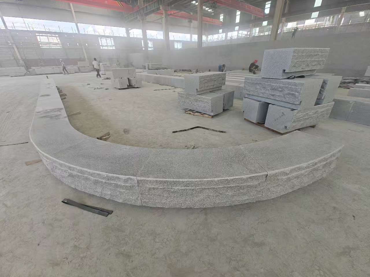 秦皇岛 芝麻白异形坐凳，自然面光面弧形加工