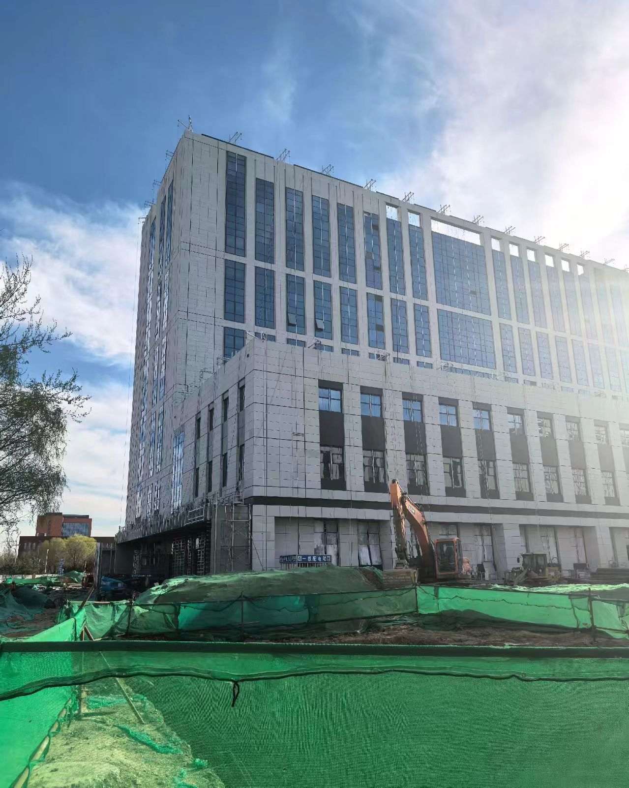 秦皇岛 白麻花岗岩石材外墙干挂