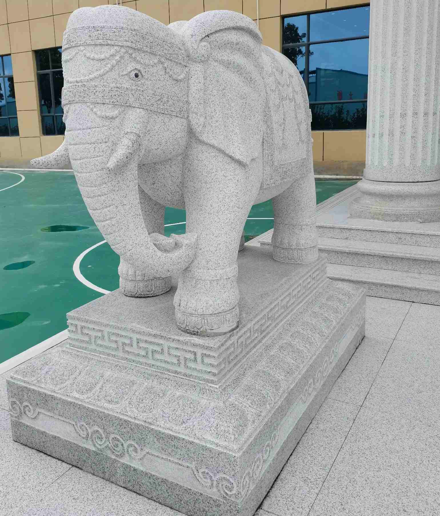 秦皇岛 白麻花岗岩动物异形石雕-大象