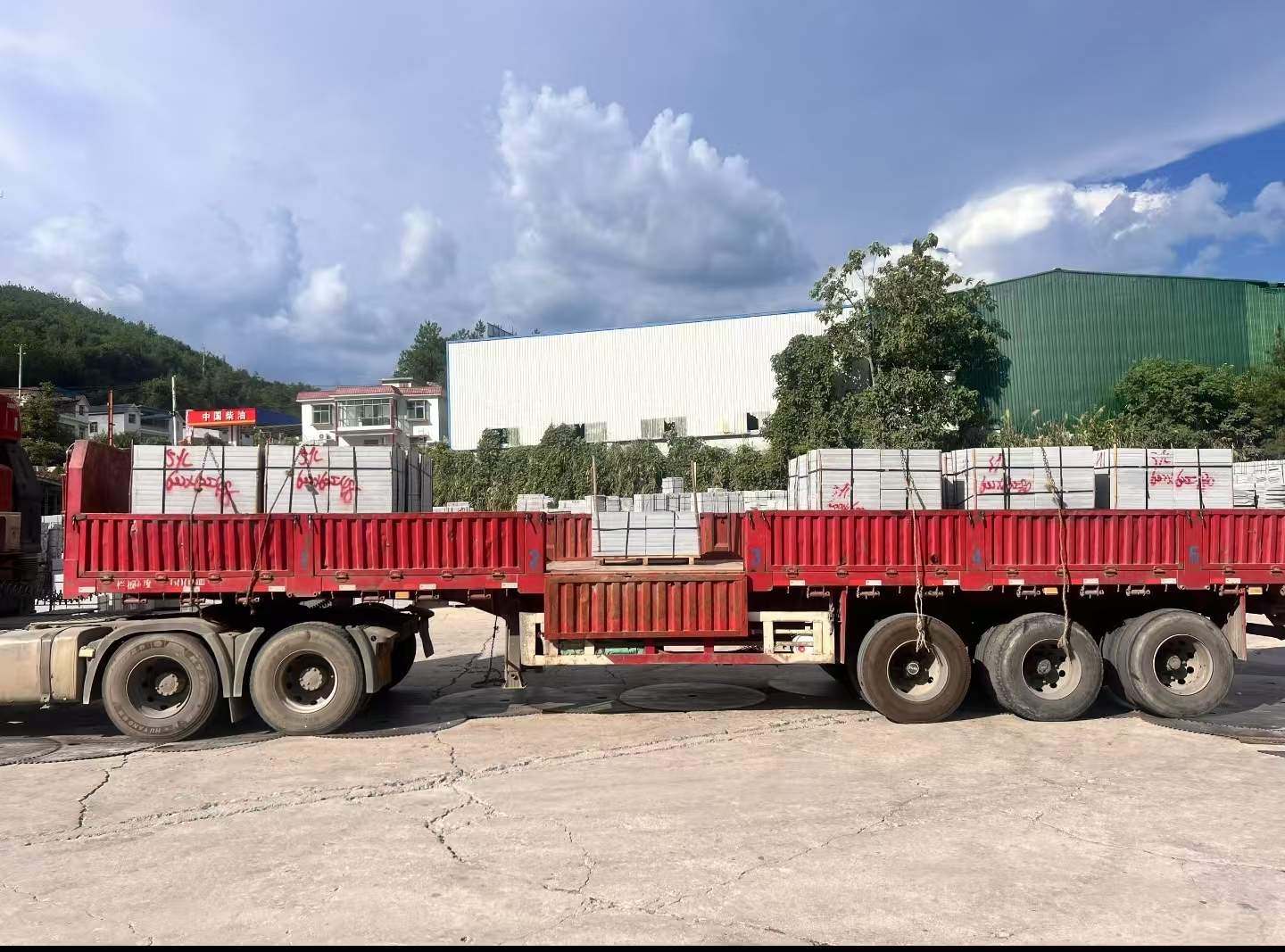 秦皇岛 芝麻灰花岗岩地铺石出货日常