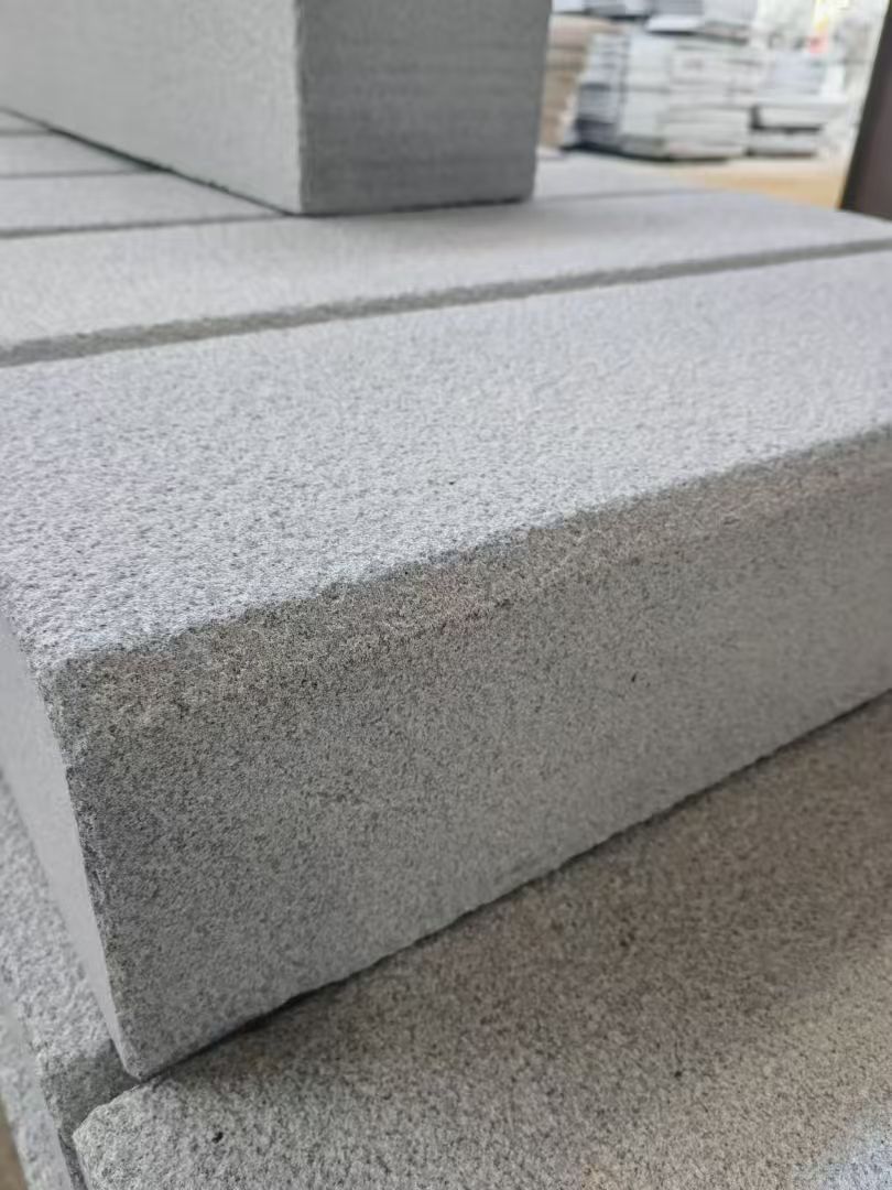 秦皇岛 芝麻灰荔枝面路沿石